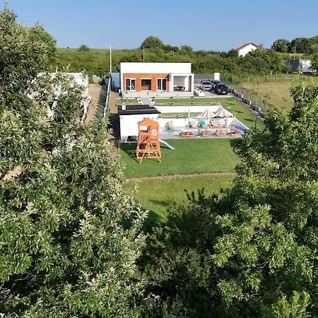 Casa Toleni * Bacevac