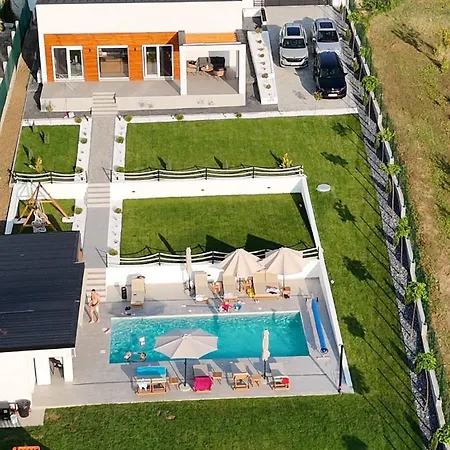 Casa Toleni * Bacevac