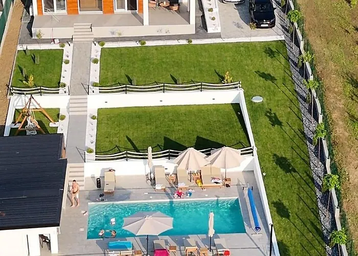 Casa Toleni * Bacevac