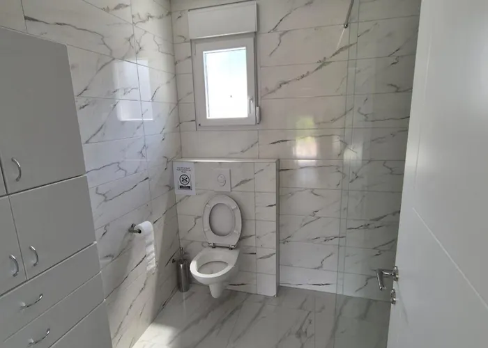 Casa Toleni * Bacevac